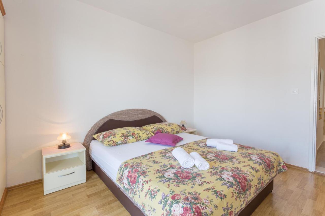 Apartments Sanja Хвар Экстерьер фото