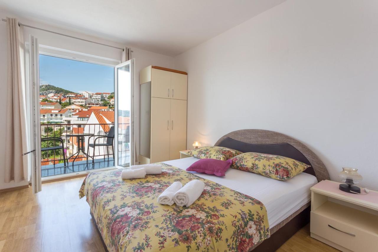 Apartments Sanja Хвар Экстерьер фото