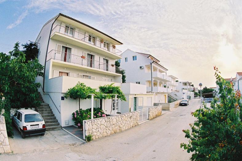 Apartments Sanja Хвар Экстерьер фото
