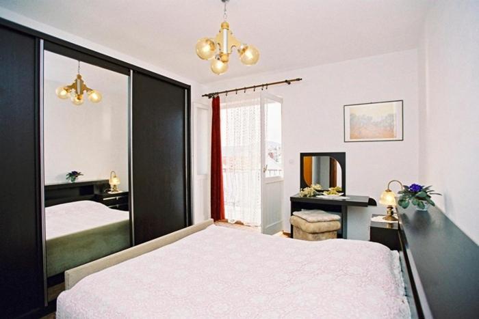 Apartments Sanja Хвар Экстерьер фото