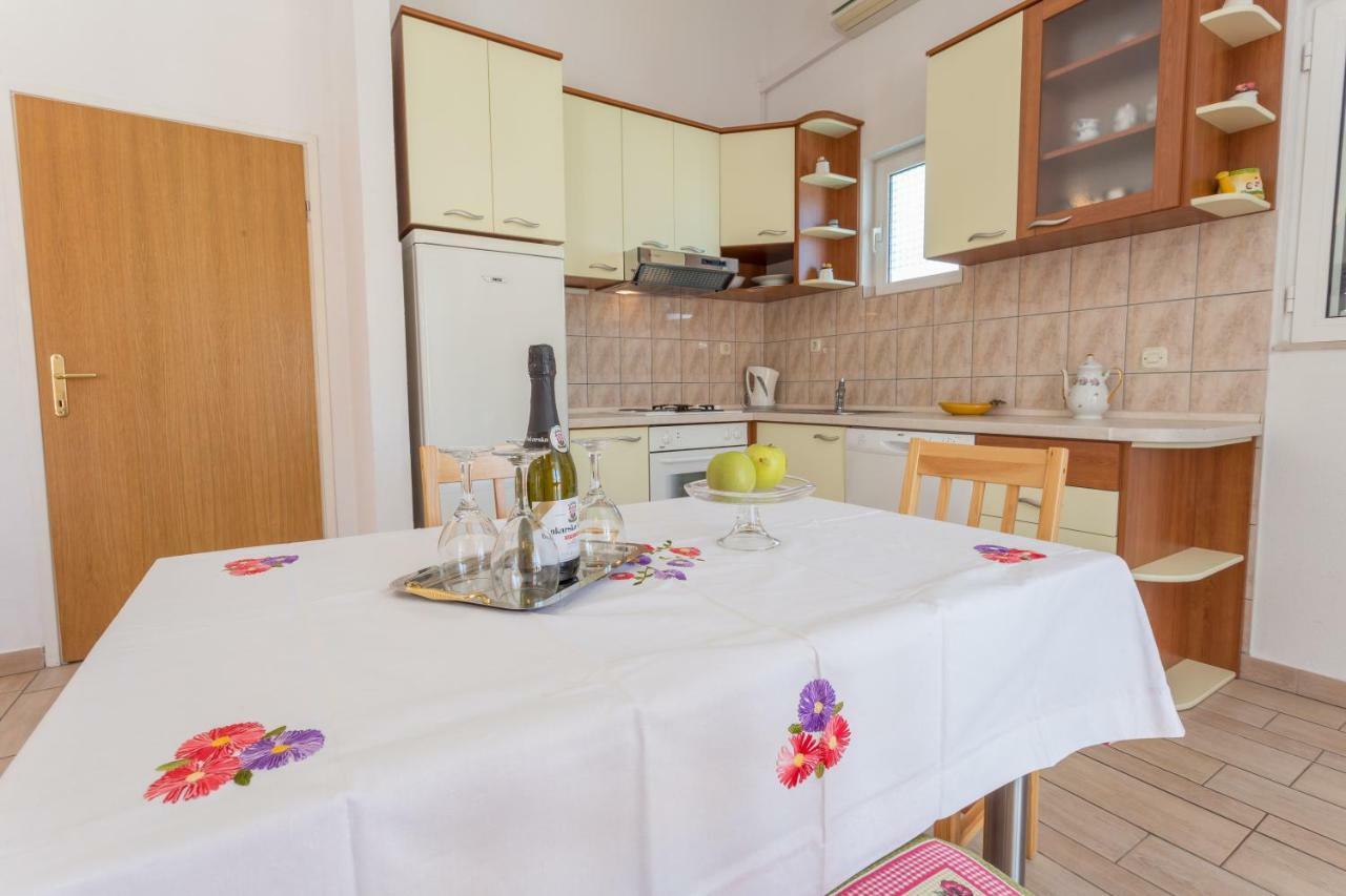 Apartments Sanja Хвар Экстерьер фото