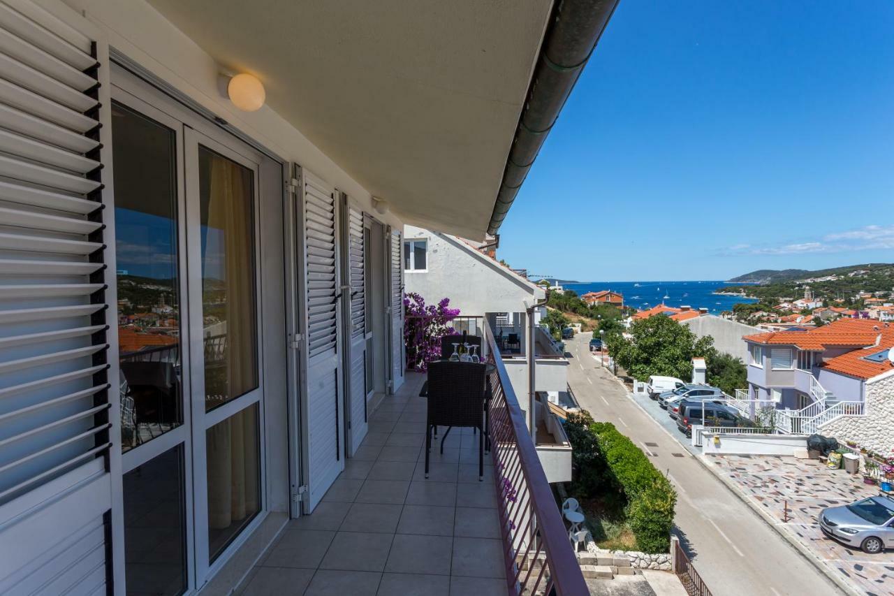 Apartments Sanja Хвар Экстерьер фото