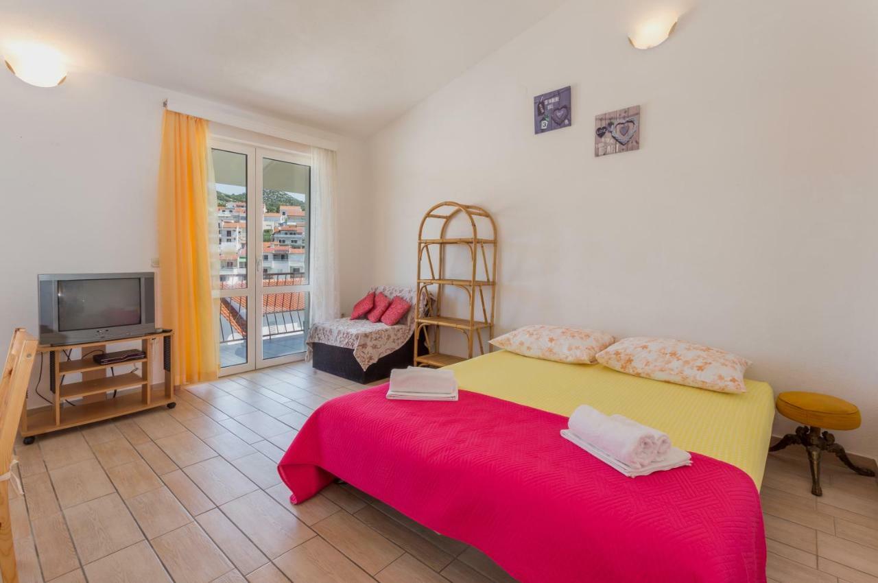 Apartments Sanja Хвар Экстерьер фото